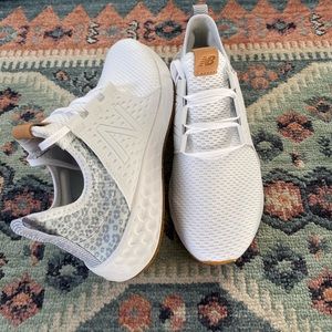 Size 9 New Balance sneakers - brand new